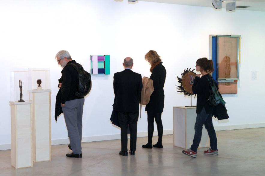 Inauguracion Exposición "La Idea de un Signo" - Colección Sánchez Ubiria - Imagen personas asistentes a la exposición.