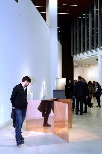 Visitantes en la exposición. 