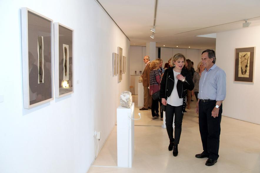 Diana García Roy, escultora, Alcalde de Vinuesa. Inauguración Exposición de Diana García Roy "Recorrido Interior" 