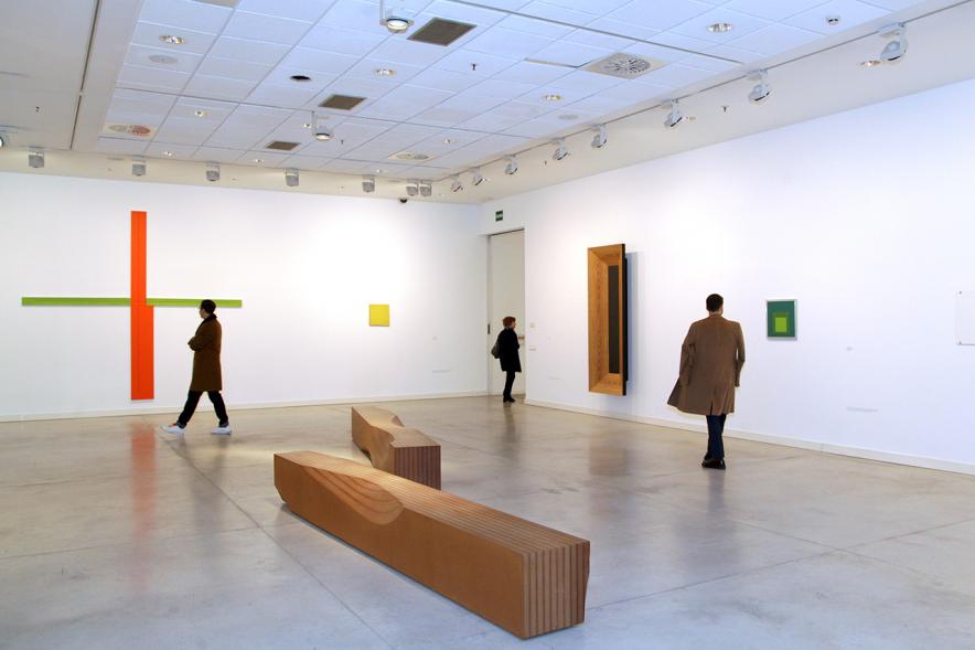Asistentes en la exposición.