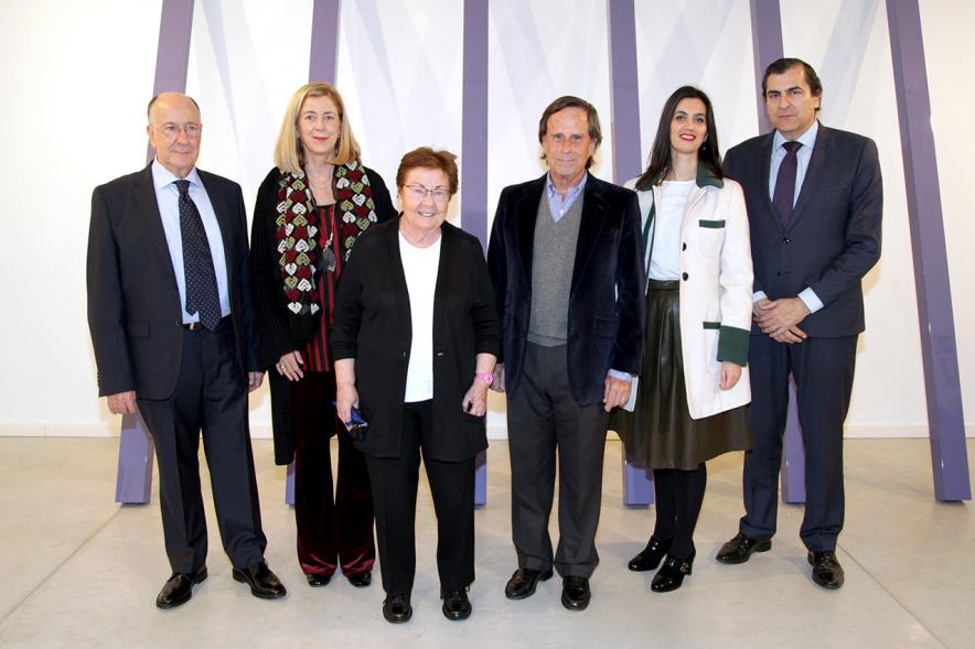 Representantes del consistorio, Helga de Alvear y autoridades. 