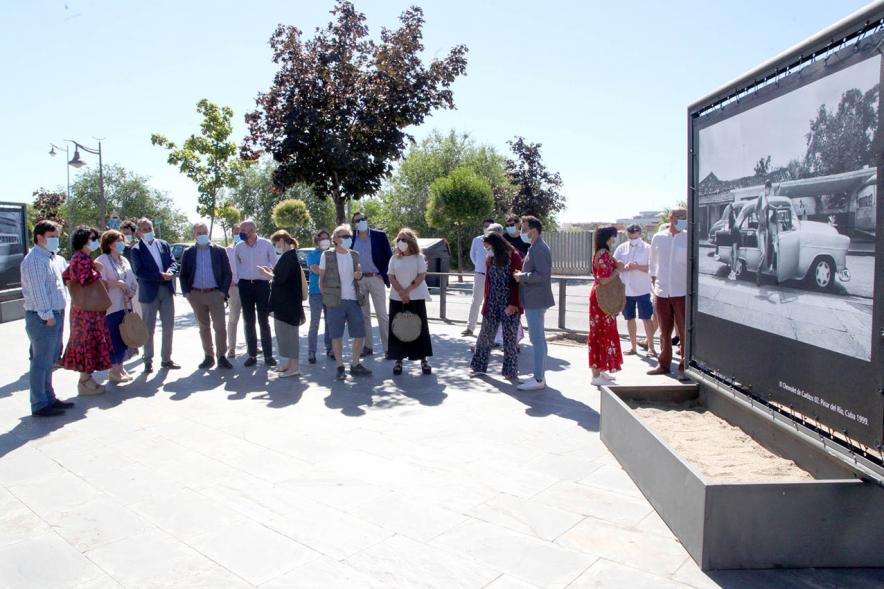 Asistentes a la  Exposición Díaz Maroto en Bulevar Salvador Allende -2020