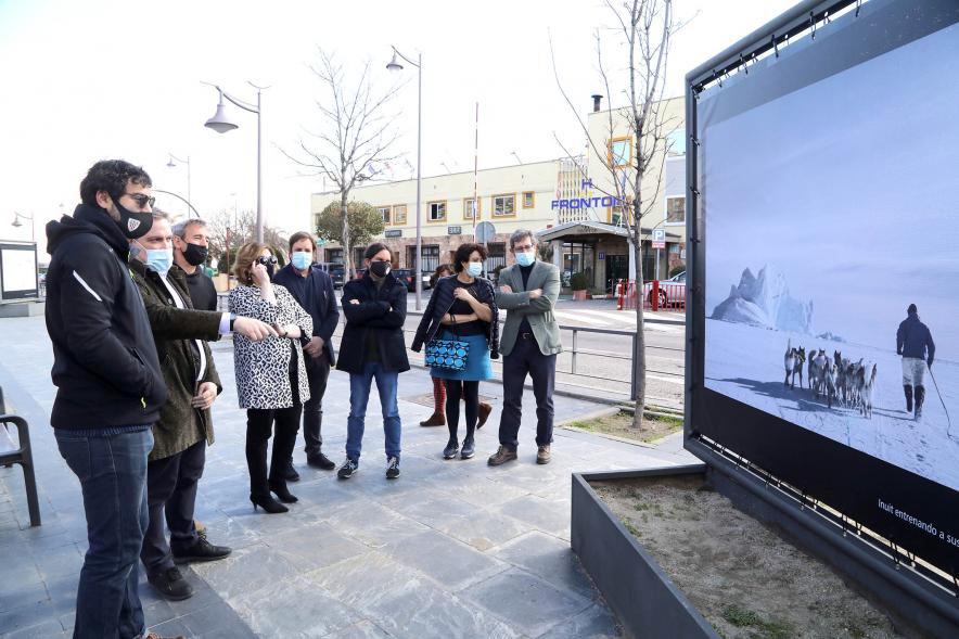 Representación del consistorio en la Inauguración Exposición de Fernando Moleres