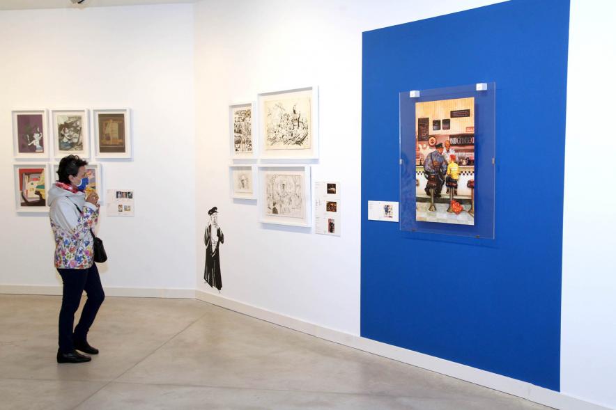 Visitante en la  Exposición "El Arte en el Cómic" - 2020
