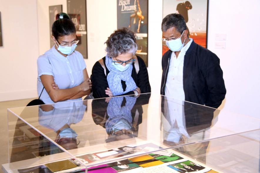 Visitantes a la Exposición. 