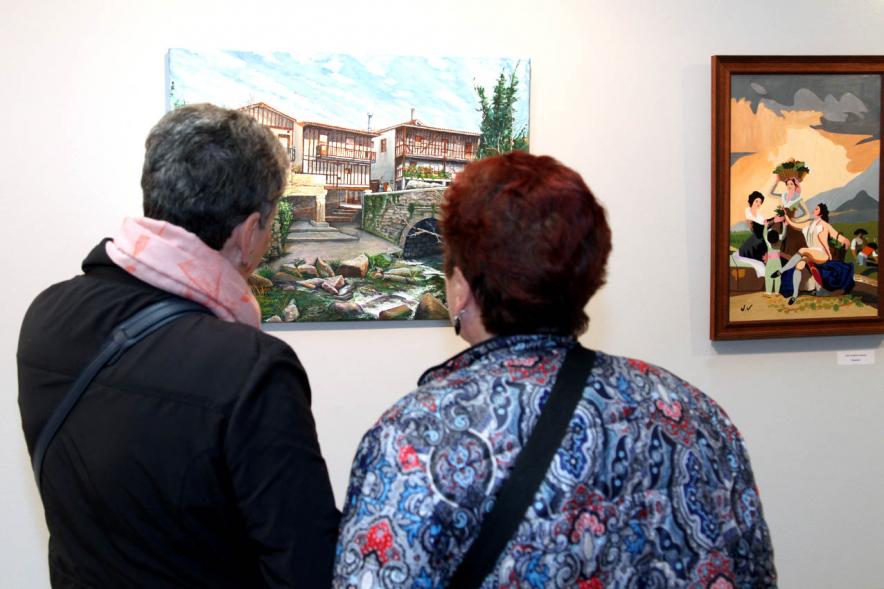 Visitantes en la Inauguración de Pintura y Dibujo .