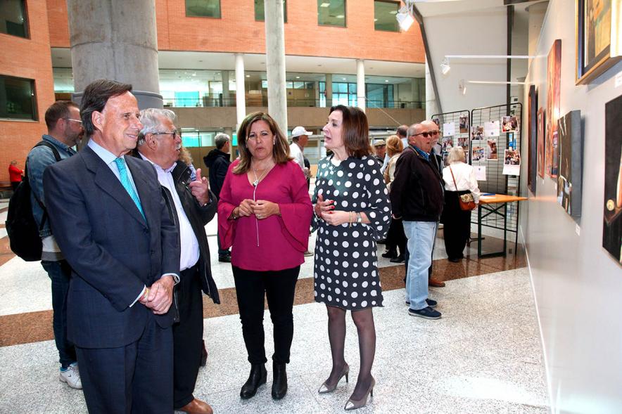 Alcalde Ignacio de Vinuesa y Representación del consistorio, en la Exposición.