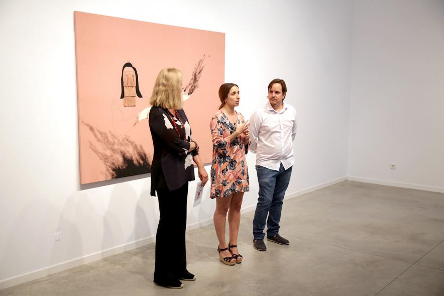 Estefanía Martín Sáenz en la Inauguración. Exposición de Mascaras en Centro de Arte - 2019