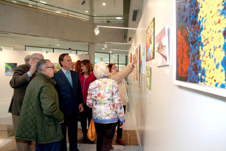 Alcalde Ignacio de Vinuesa y Visitantes en la Inauguración.