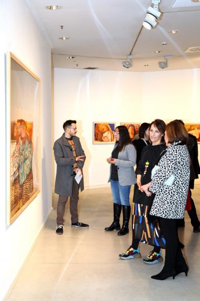 Visitantes y autoridades en la exposición - 2019