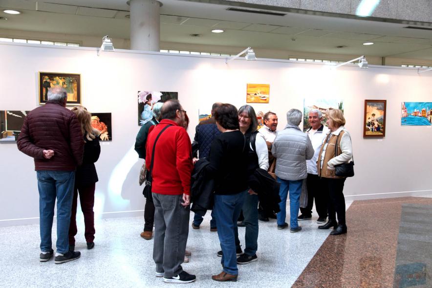 Vista general de los visitantes a la Exposición. 