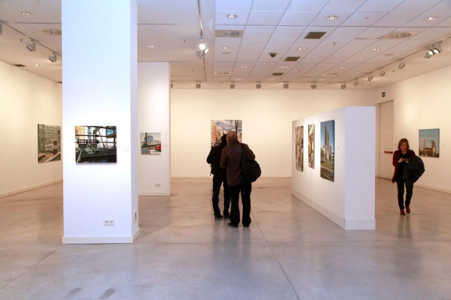 Visitantes en la inauguración de la exposición. 
