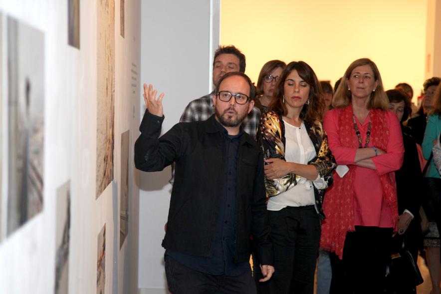 Inauguración Exposiciones de Iñaki Gonzalo "Gradiente" y Eduardo Nave "Like" en el Centro de Arte -  El autor  comenta.