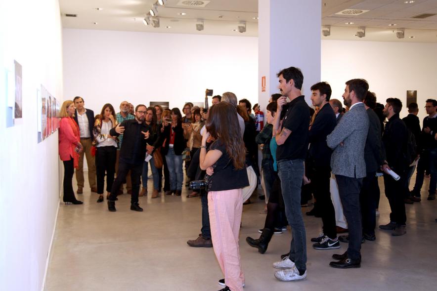 Inauguración Exposiciones de Iñaki Gonzalo "Gradiente" y Eduardo Nave "Like" en el Centro de Arte -  El autor  comenta.