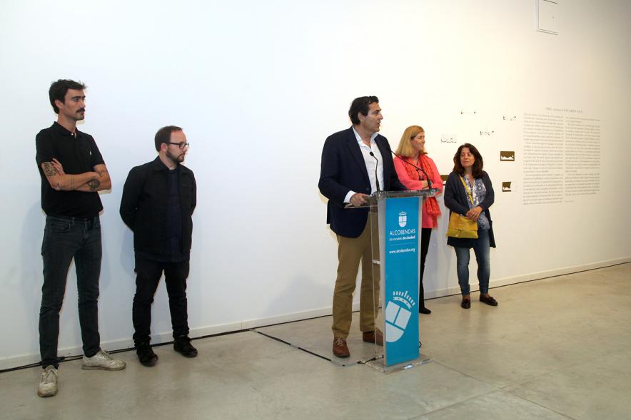Inauguración Exposiciones de Iñaki Gonzalo "Gradiente" y Eduardo Nave "Like" en el Centro de Arte - Disertacion del concejal.
