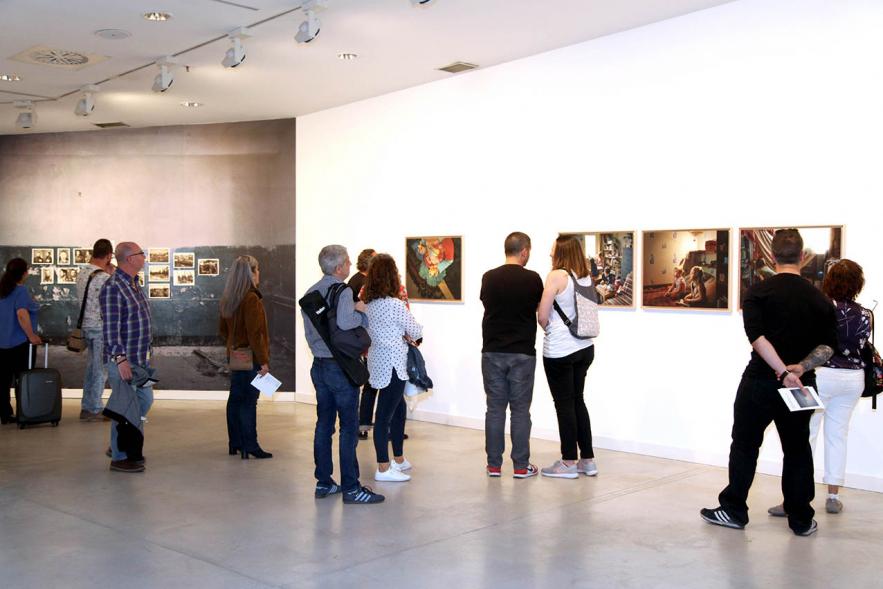 Visitantes en la exposición. Inauguración Exposiciones "Nudos - Topología de la Memoria" y "Solovki" – 2019