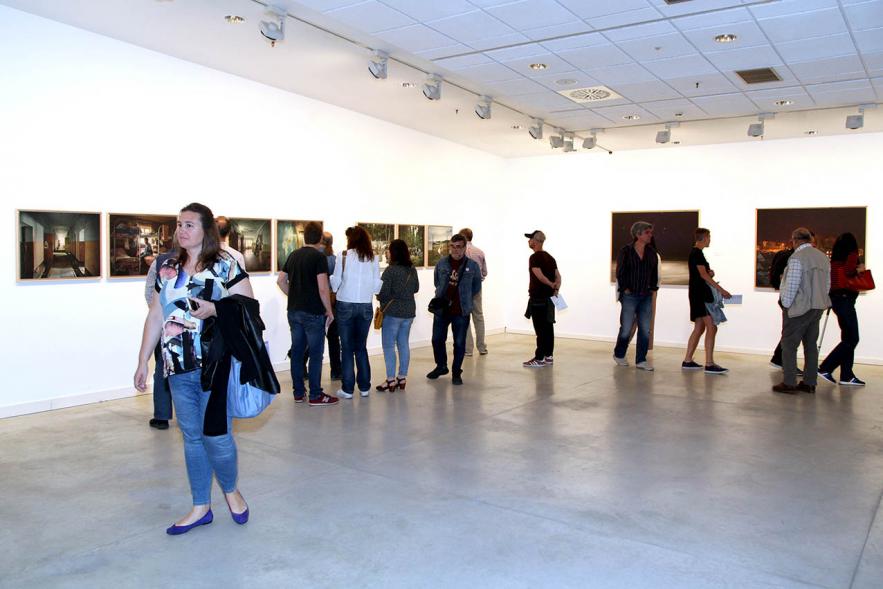 Visitantes en la exposición. Inauguración Exposiciones "Nudos - Topología de la Memoria" y "Solovki" – 2019