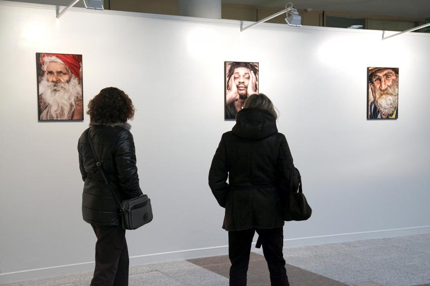 Inauguración Exposición Fotográfica Almas en el Patio de Encuentros - Los visitantes.