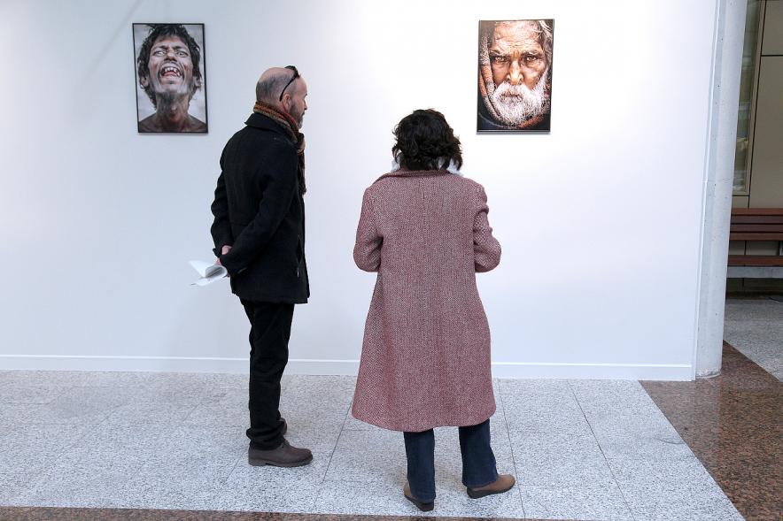 Inauguración Exposición Fotográfica Almas en el Patio de Encuentros - Los visitantes.