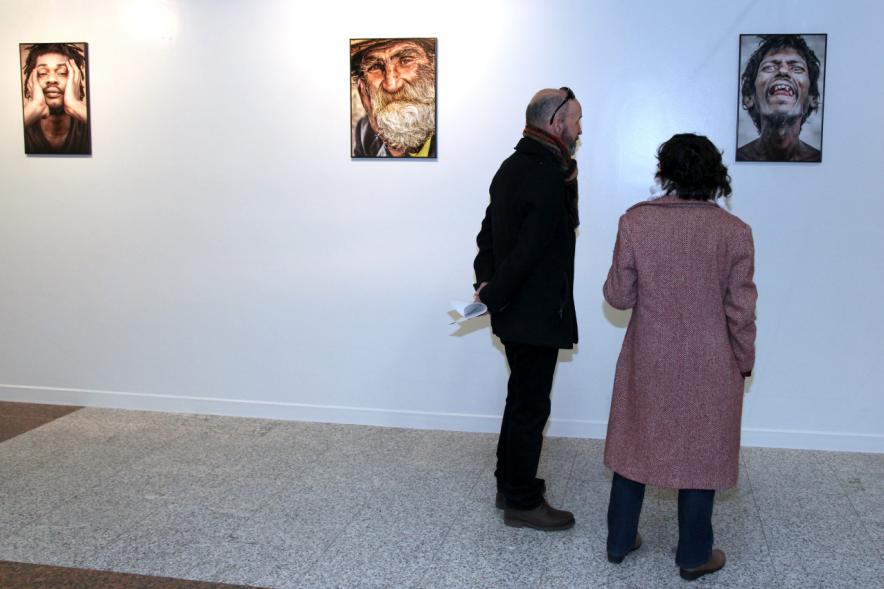 Inauguración Exposición Fotográfica Almas en el Patio de Encuentros - Los visitantes.