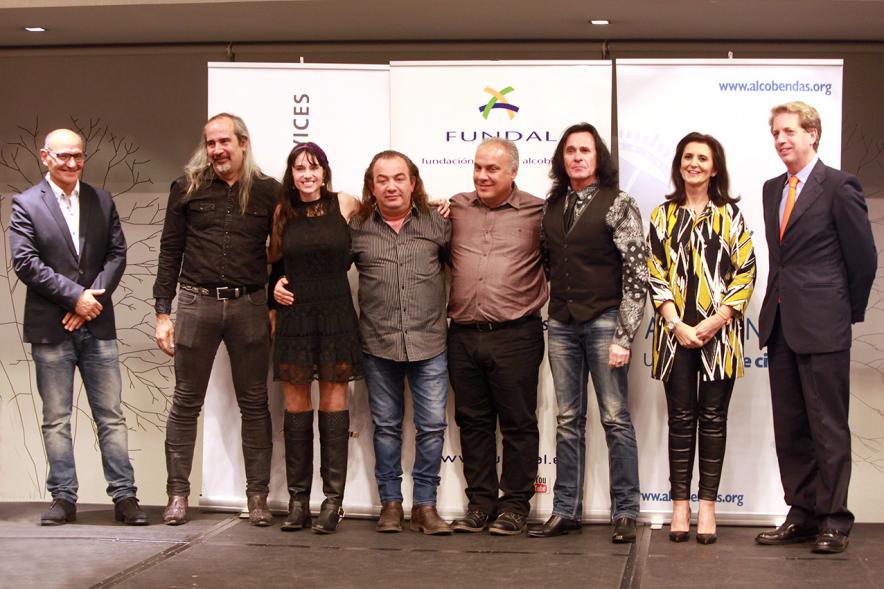 Exposocial FUNDAL 2016 - Imagen de personas posando delante del photocall de FUNDAL.