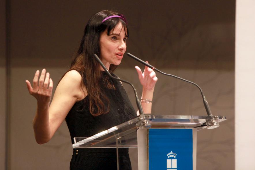 Exposocial FUNDAL 2016 - Imagen de una mujer dirigiéndose al público asistente.