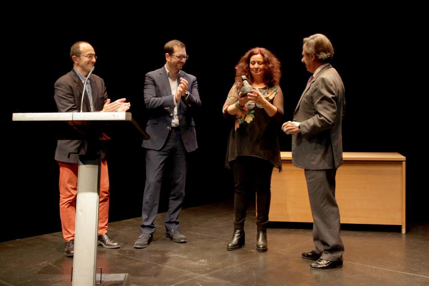 Alcalde García de Vinuesa con los integrantes de la organización Gala 30 Aniversario de la FAPA