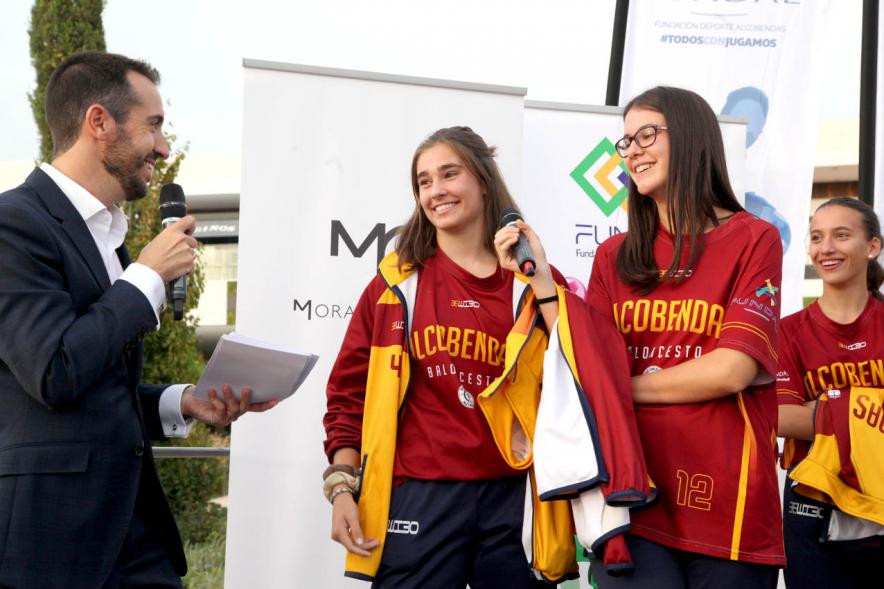 Presentación Equipos FUNDAL Temporada 2019-20 - Entrevista  a dos jugadoras de baloncesto.