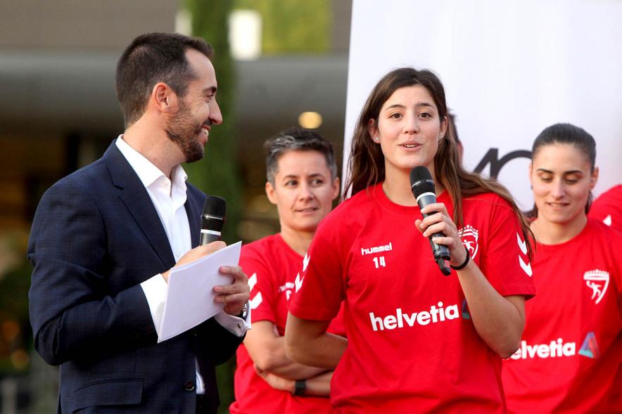 Presentación Equipos FUNDAL Temporada 2019-20 -  Entrevista a una jugadora de vóley.