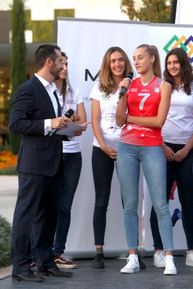 Presentación Equipos FUNDAL Temporada 2019-20 - Entrevista a una jugadora del Club balonmano.
