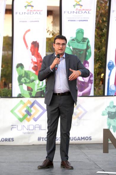 Presentación Equipos FUNDAL Temporada 2019-20 - Primer plano de Miguel Ángel Arranz, el vice alcalde.