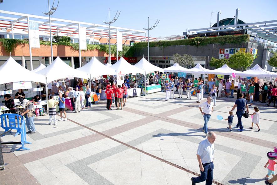 Feria de las Asociaciones 2018 - Panorámica de los visitantes a la feria.