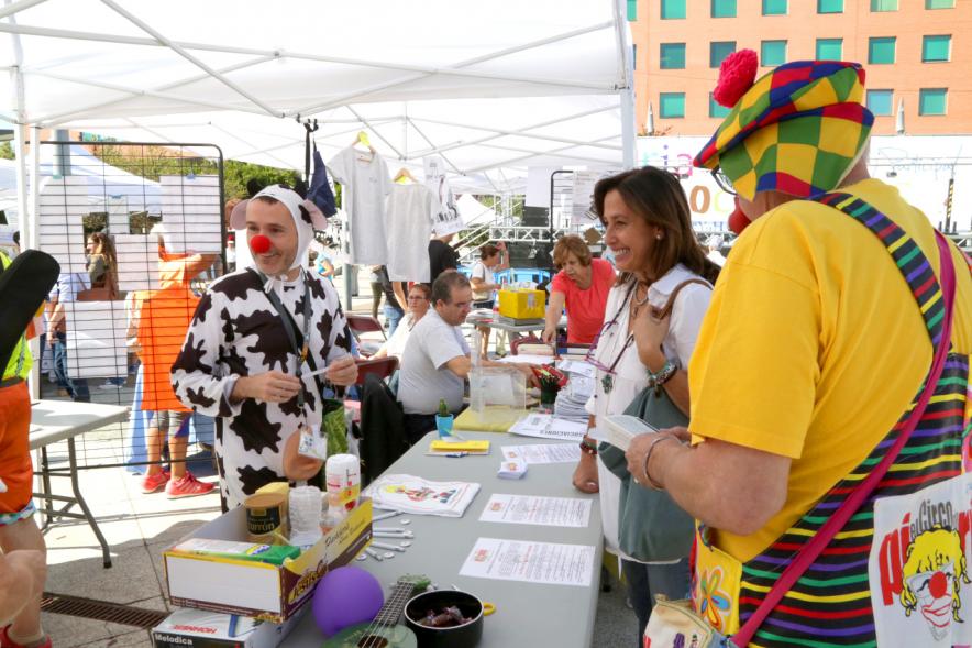 Feria de Las Asociaciones 2016 - Imagen del público asistente.
