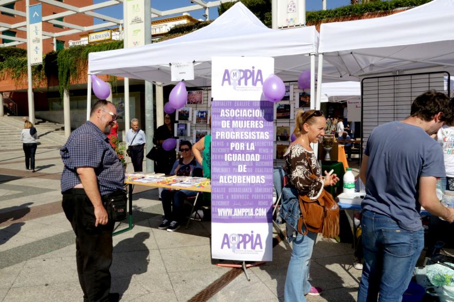 Feria de Las Asociaciones 2016 - Imagen del público asistente.