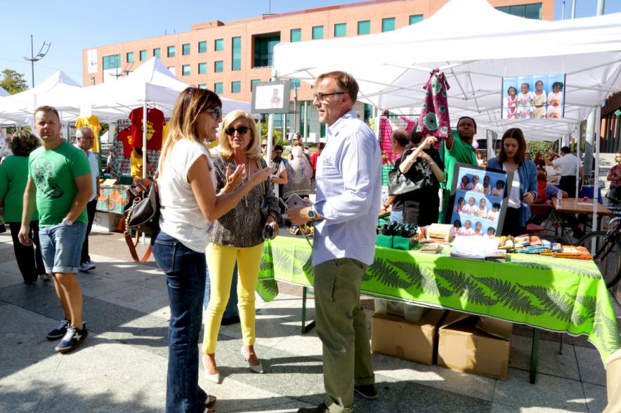 Feria de Las Asociaciones 2016 - Imagen del público asistente.
