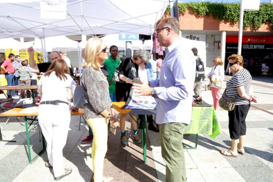 Feria de Las Asociaciones 2016 - Imagen del público asistente.