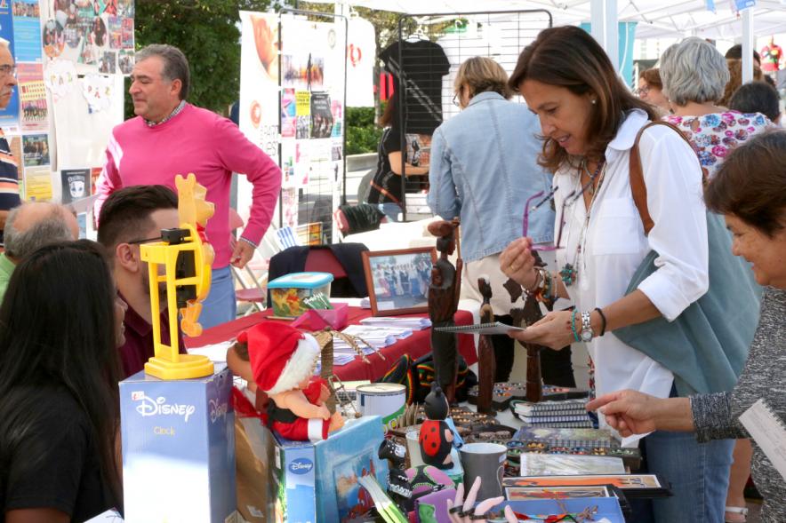 Feria de Las Asociaciones 2016 - Imagen del público asistente.