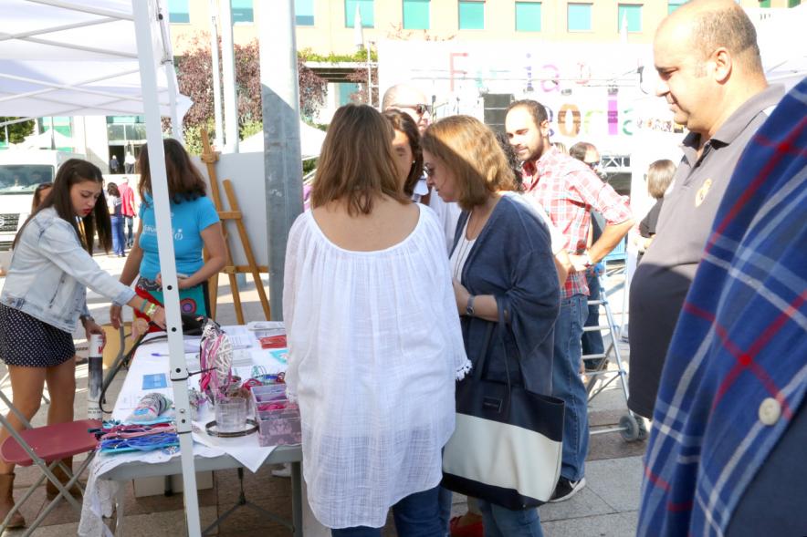 Feria de Las Asociaciones 2016 - Imagen del público asistente.