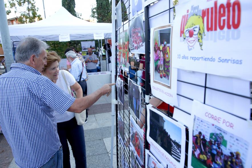 Feria de Las Asociaciones 2016 - Imagen de diferentes stands de la feria.