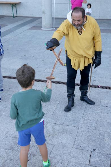 Feria de Las Asociaciones 2016 - Imagen de niños participando en la feria.
