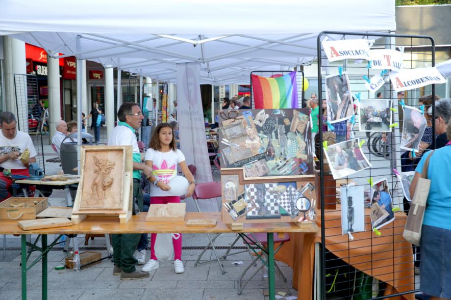 Feria de Las Asociaciones 2016 - Imagen del público asistente.