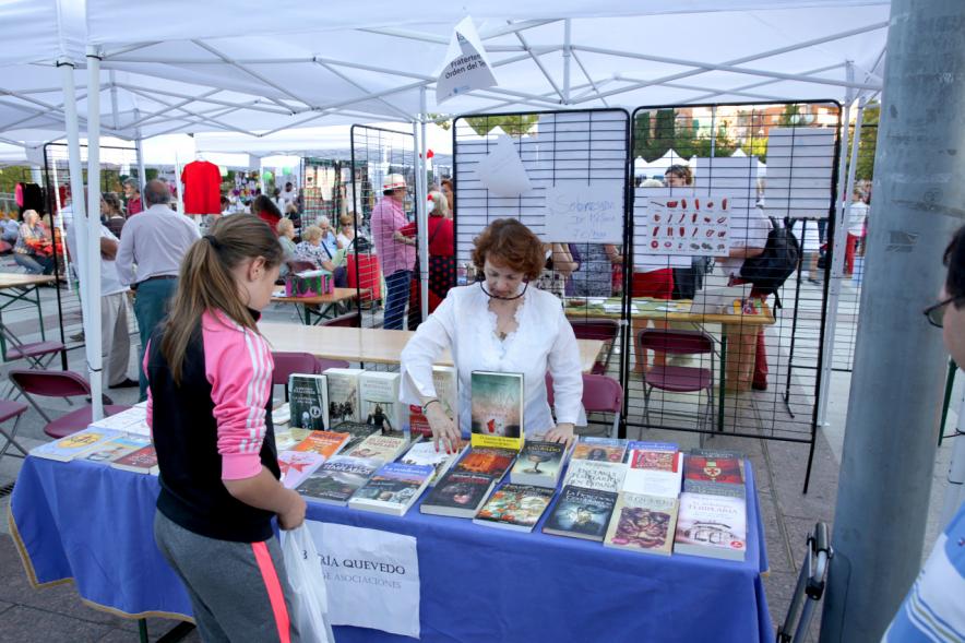 Feria de Las Asociaciones 2016 - Imagen de diferentes stands de la feria.