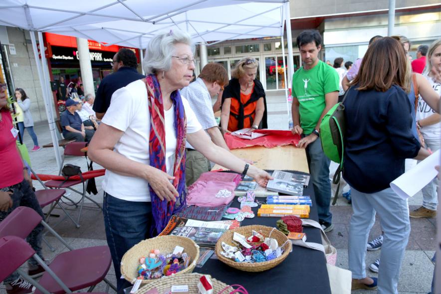 Feria de Las Asociaciones 2016 - Imagen de diferentes stands de la feria.