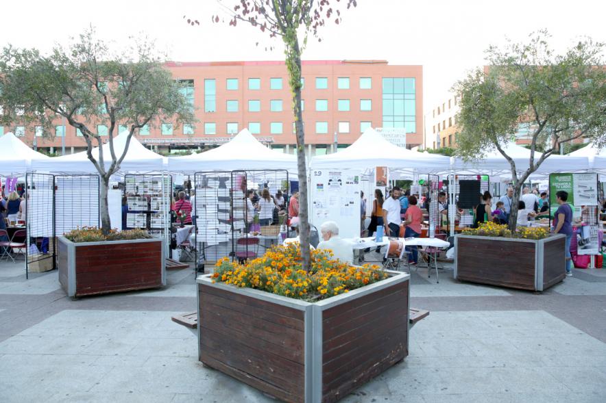 Feria de Las Asociaciones 2016 - Imagen del público asistente.