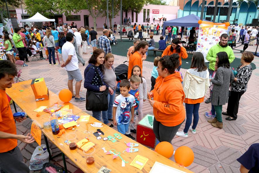 Feria Asociativa Juvenil - Imagen del público asistente.