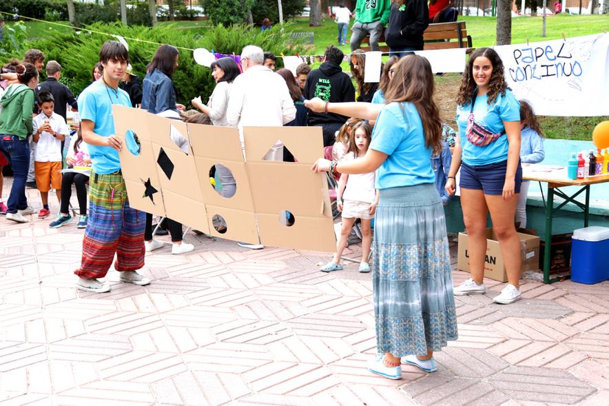 Feria Asociativa Juvenil - Imagen del público asistente.