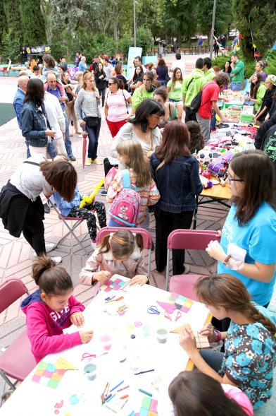 Feria Asociativa Juvenil - Imagen del público asistente.
