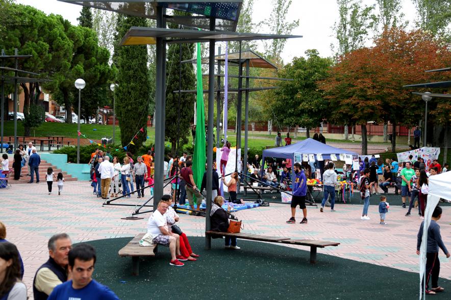 Feria Asociativa Juvenil - Imagen del público asistente.