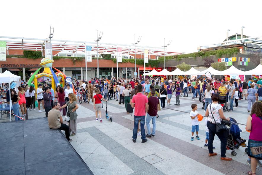 Feria Juvenil de Asociaciones - Panorámica de la feria.