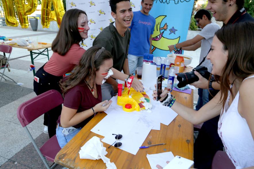Feria Juvenil de Asociaciones - Jóvenes participantes de la feria.